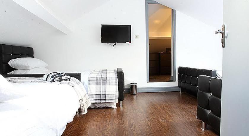 Lewis Apartment In The Heart Of The Northern Quarter Sleeps Up To 12 Manchester Exterior foto