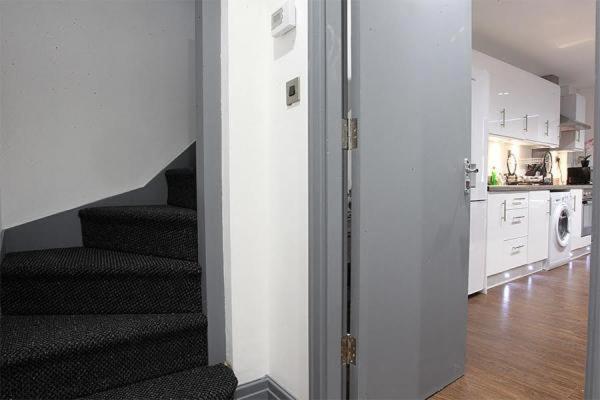 Lewis Apartment In The Heart Of The Northern Quarter Sleeps Up To 12 Manchester Exterior foto